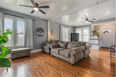 1914 N Pacific Ave, Kelso, WA 98626 - Photo 7