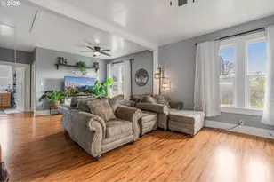 1914 N Pacific Ave, Kelso, WA 98626 - Photo 5