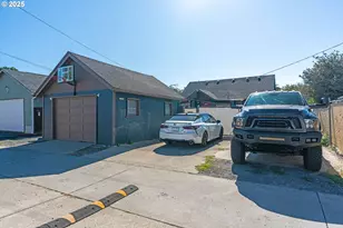 627 15th Ave, Longview, WA 98632 - Photo 33