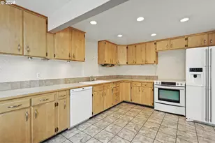 1705 Nevada St, The Dalles, OR 97058 - Photo 13