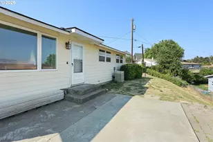 1705 Nevada St, The Dalles, OR 97058 - Photo 3