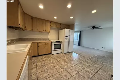 1705 Nevada St, The Dalles, OR 97058 - Photo 15