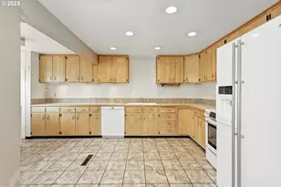 1705 Nevada St, The Dalles, OR 97058 - Photo 11