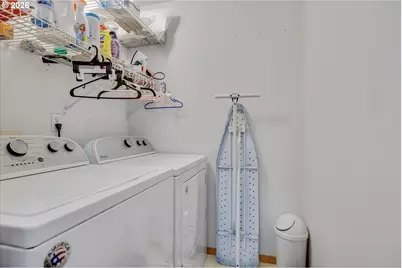 682 SE 70th Ct, Hillsboro, OR 97123 - Photo 43