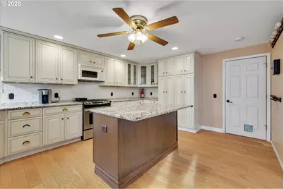 682 SE 70th Ct, Hillsboro, OR 97123 - Photo 27