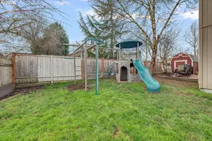 682 SE 70th Ct, Hillsboro, OR 97123 - Photo 9