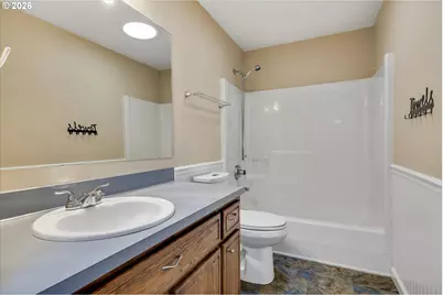 682 SE 70th Ct, Hillsboro, OR 97123 - Photo 39