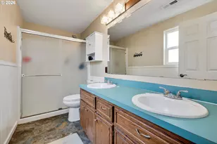 682 SE 70th Ct, Hillsboro, OR 97123 - Photo 47