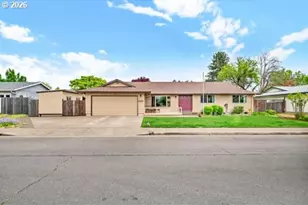 320 Timothy St, Junction City, OR 97448 - Photo 3