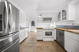 9818 NE 14th St, Vancouver, WA 98660 - Photo 5