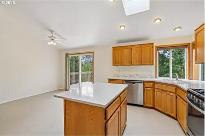 6886 SE Reedville Creek Dr, Hillsboro, OR 97123 - Photo 7