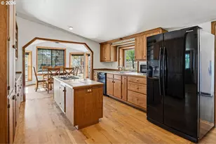 2097 NW Helmholtz Way, Redmond, OR 97756 - Photo 19