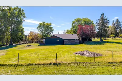 2097 NW Helmholtz Way, Redmond, OR 97756 - Photo 47