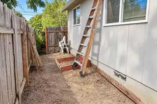 1642 SE Cortland Ave, Dallas, OR 97338 - Photo 21