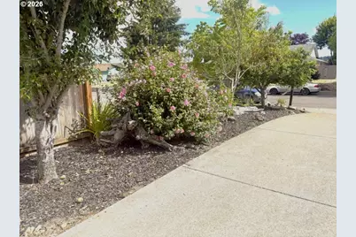 1642 SE Cortland Ave, Dallas, OR 97338 - Photo 33