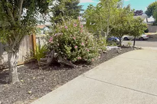 1642 SE Cortland Ave, Dallas, OR 97338 - Photo 33