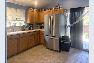 1642 SE Cortland Ave, Dallas, OR 97338 - Photo 13