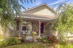 1642 SE Cortland Ave, Dallas, OR 97338 - Photo 1