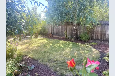 1642 SE Cortland Ave, Dallas, OR 97338 - Photo 3