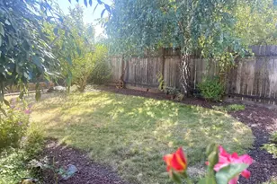 1642 SE Cortland Ave, Dallas, OR 97338 - Photo 3