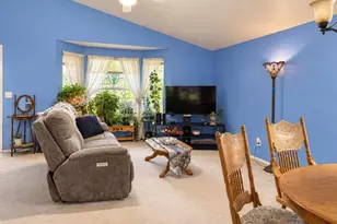 1642 SE Cortland Ave, Dallas, OR 97338 - Photo 3