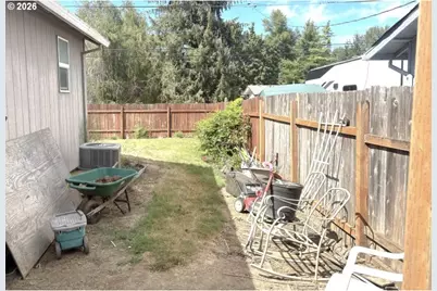 1642 SE Cortland Ave, Dallas, OR 97338 - Photo 21