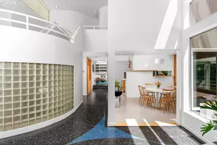 2725 SW Sherwood Dr, Portland, OR 97201 - Photo 7