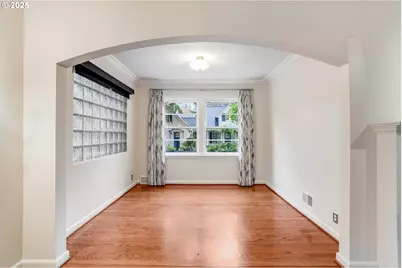 629 SE Saint Andrews Dr, Portland, OR 97202 - Photo 9