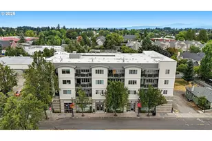 318 NE Roberts Ave, Gresham, OR 97030 - Photo 3