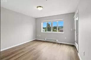 318 NE Roberts Ave, Gresham, OR 97030 - Photo 17