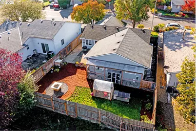 2215 E Oak Dr, Newberg, OR 97132 - Photo 35