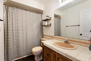 12245 SE Quietwoods St, Happy Valley, OR 97086 - Photo 27