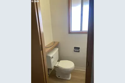 4130 Scenic Dr, Eugene, OR 97404 - Photo 17