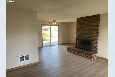 4130 Scenic Dr, Eugene, OR 97404 - Photo 5