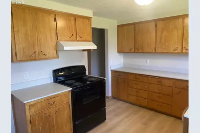 4130 Scenic Dr, Eugene, OR 97404 - Photo 9