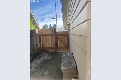 4130 Scenic Dr, Eugene, OR 97404 - Photo 23