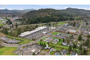 1745 E Grover Ave, Cottage Grove, OR 97424 - Photo 41