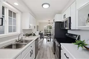 1745 E Grover Ave, Cottage Grove, OR 97424 - Photo 9