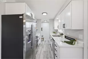 1745 E Grover Ave, Cottage Grove, OR 97424 - Photo 11