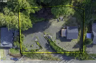442 Elm Ave, Reedsport, OR 97467 - Photo 9