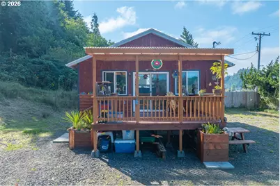 442 Elm Ave, Reedsport, OR 97467 - Photo 3