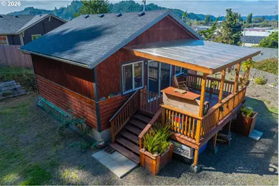 442 Elm Ave, Reedsport, OR 97467 - Photo 5