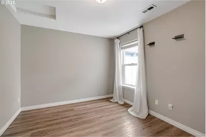 22040 SW Grahams Ferry Rd #B, Tualatin, OR 97062 - Photo 23