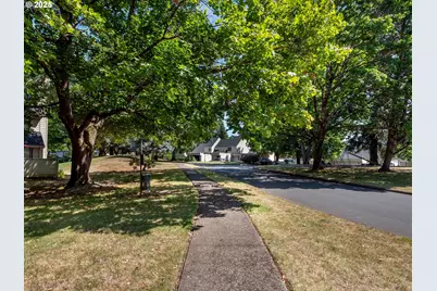 361 NE Village Squire Ave #4, Gresham, OR 97030 - Photo 43