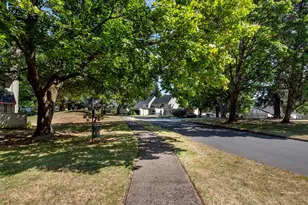 361 NE Village Squire Ave, Gresham, OR 97030 - Photo 43