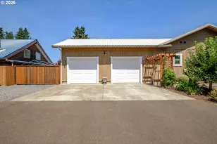 1894 Grape Loop, Sweet Home, OR 97386 - Photo 3