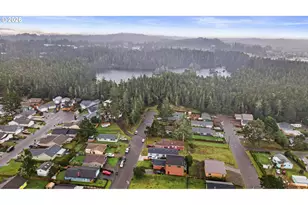 820 Fenwick St, Coos Bay, OR 97420 - Photo 37