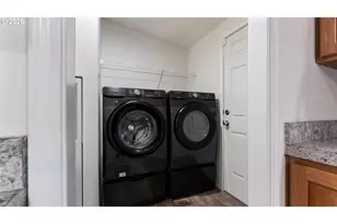 820 Fenwick St, Coos Bay, OR 97420 - Photo 5