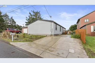 820 Fenwick St, Coos Bay, OR 97420 - Photo 25