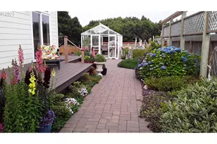 757 Newport Ave SW, Bandon, OR 97411 - Photo 7